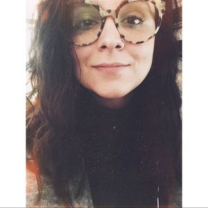 Meet your Posher, Alisha